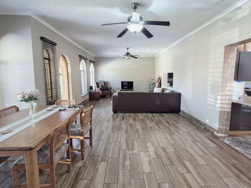 House For Sale in Rooihuiskraal - Photo 6