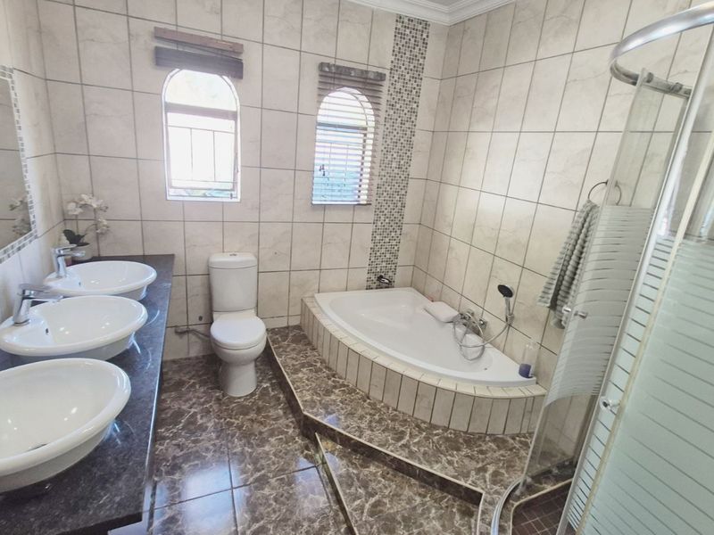 House For Sale in Rooihuiskraal - Photo 10