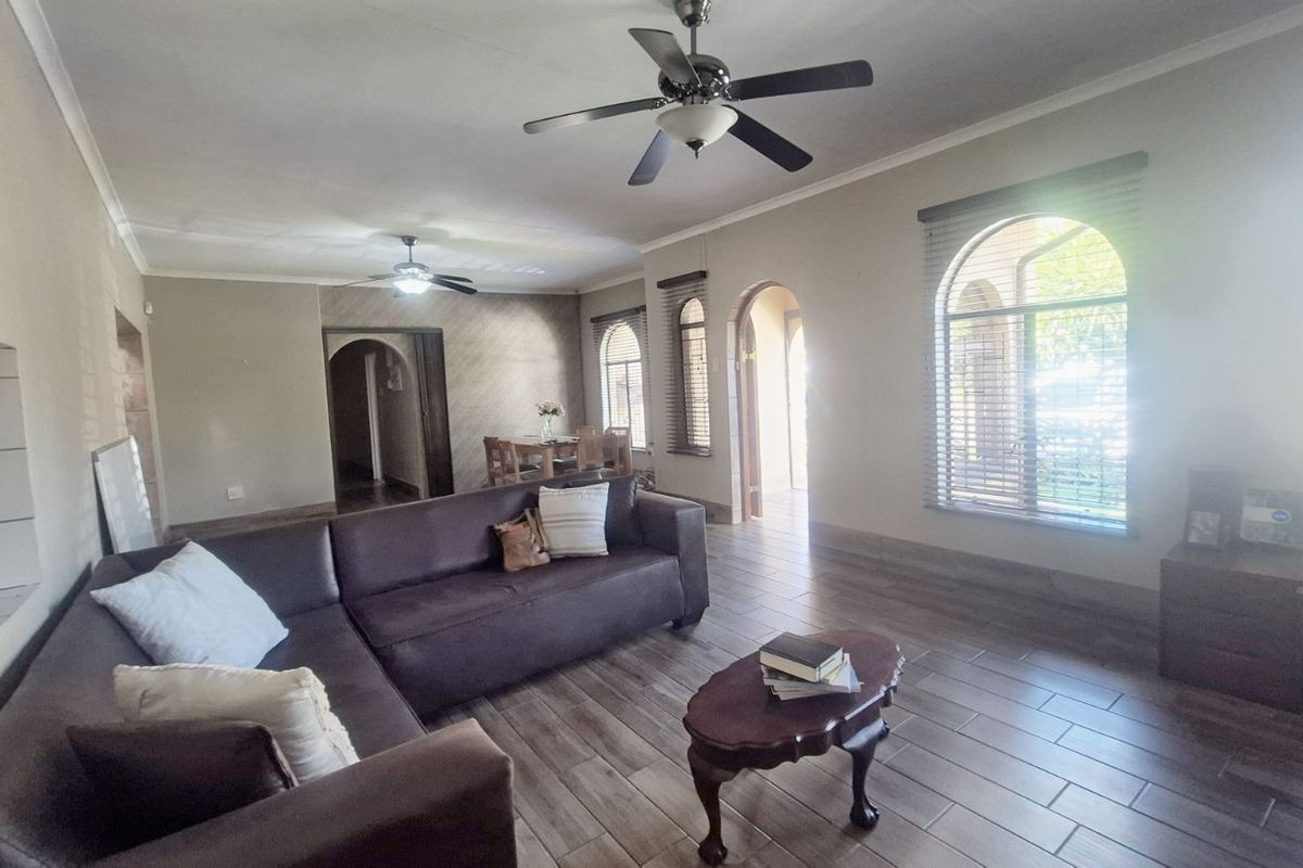 House For Sale in Rooihuiskraal - Photo 5