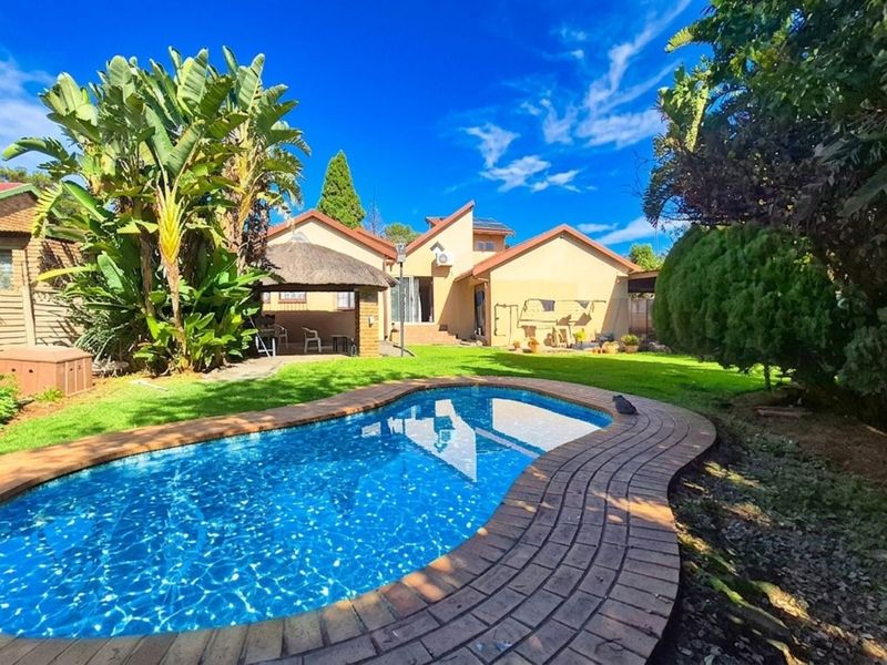 House For Sale in Rooihuiskraal - Photo 2