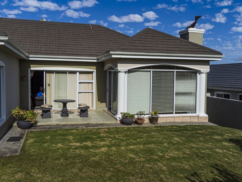 House For Sale in Kingswood Golf Estate - Photo 2