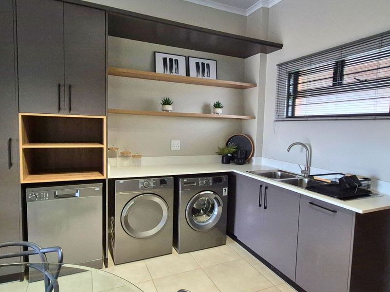 Apartment For Sale in Rietvalleirand - Photo 9