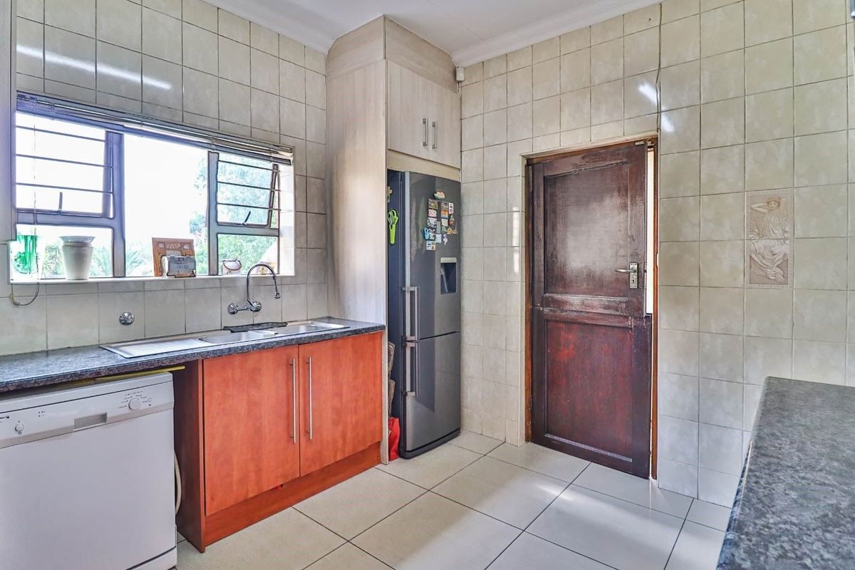 House For Sale in Discovery - Photo 3