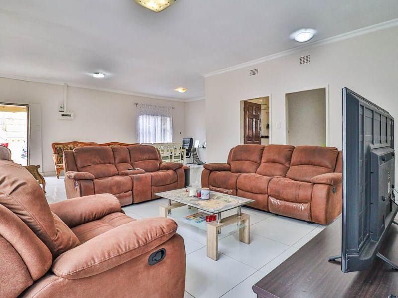 House For Sale in Discovery - Photo 5