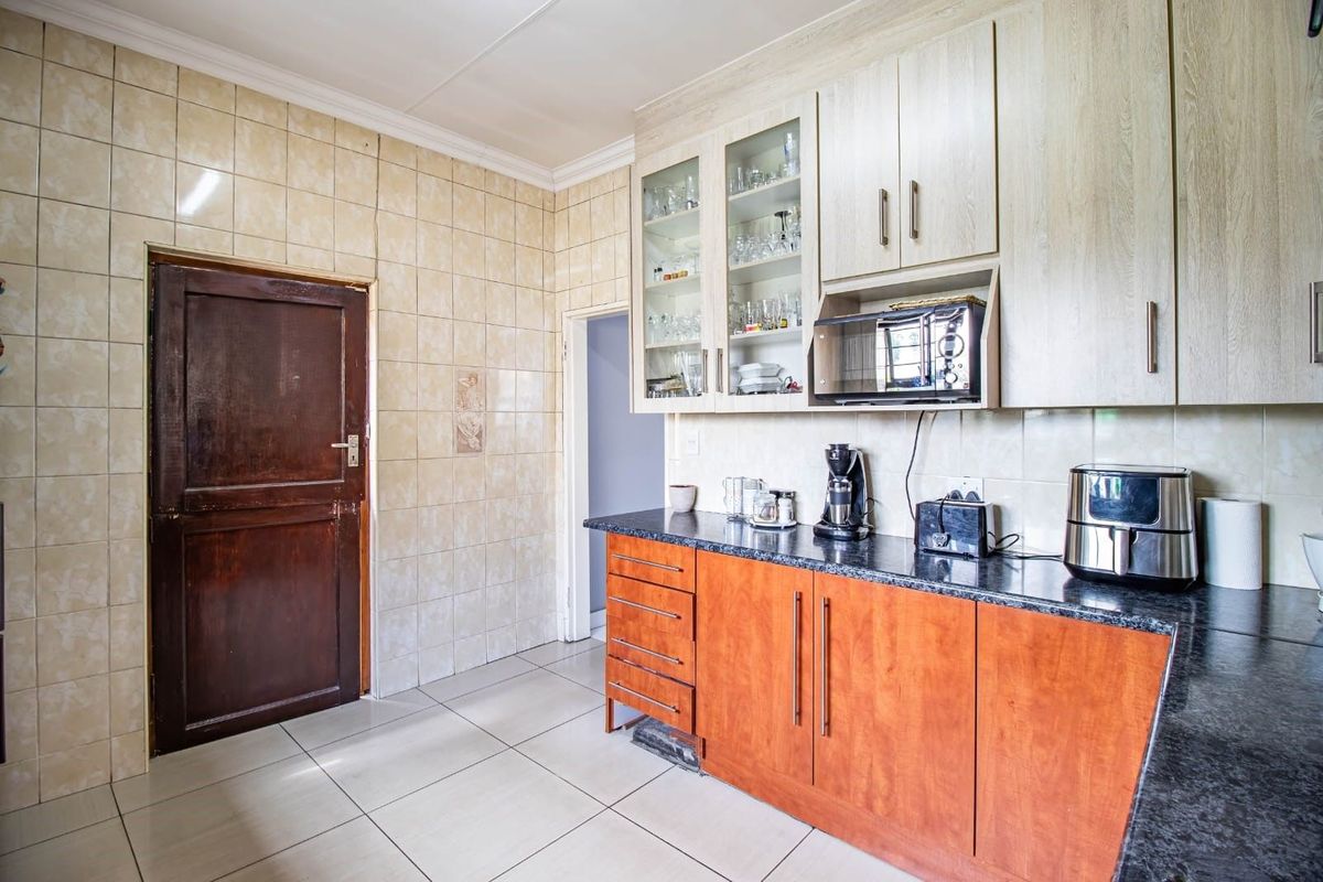 House For Sale in Discovery - Photo 4