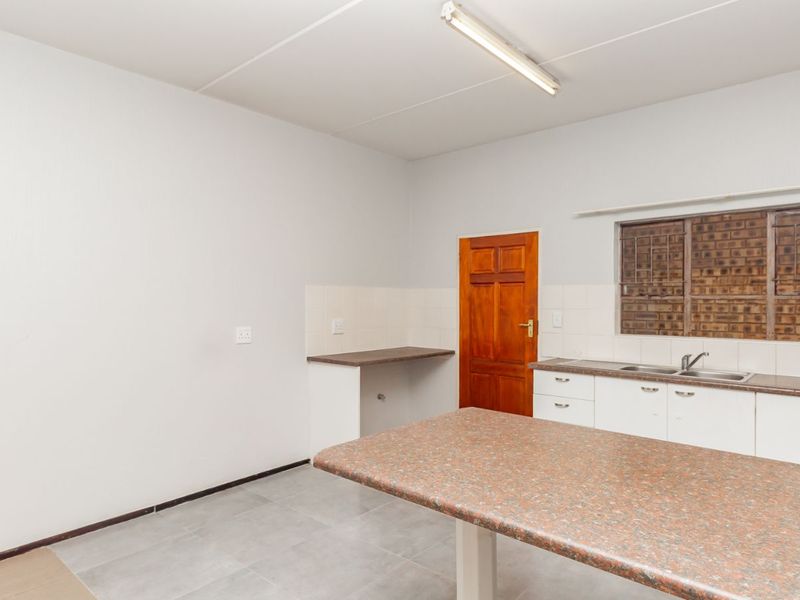House For Sale in Weltevreden Park - Photo 6