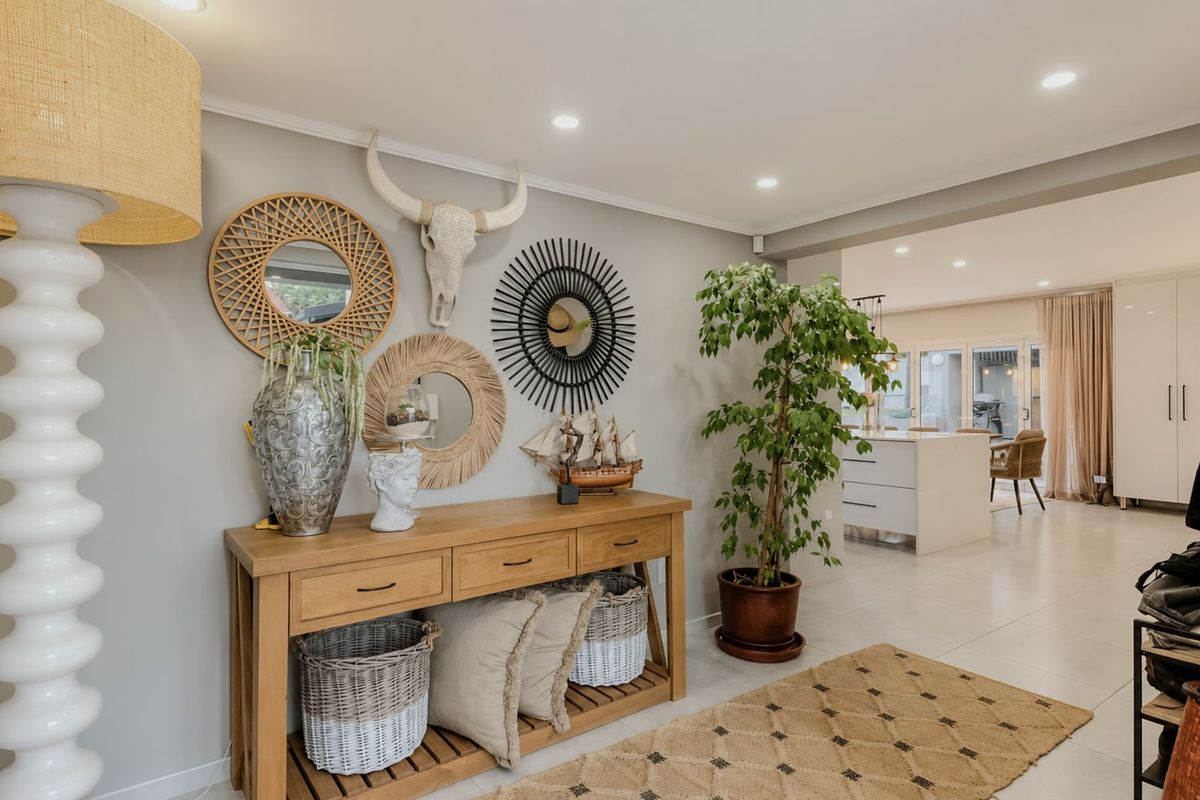 House For Sale in Sundowner - Photo 3