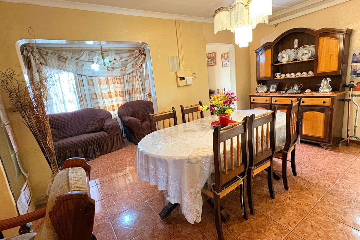 House For Sale in Homevale - Photo 5