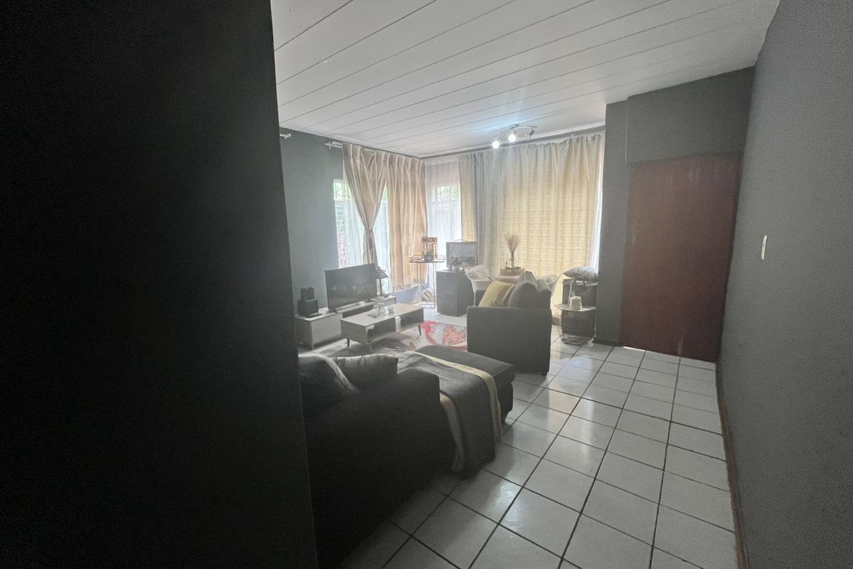 House For Sale in Windsor East - Photo 5