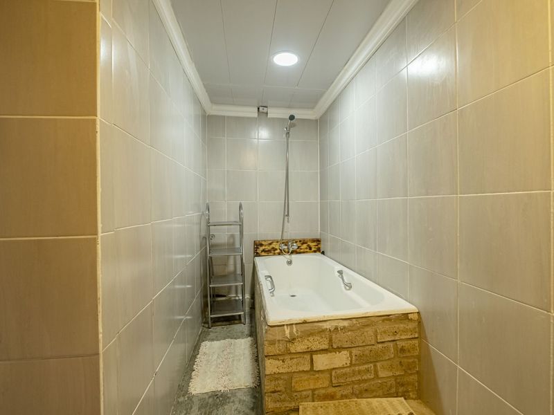 House For Sale in Gqeberha Central - Photo 5