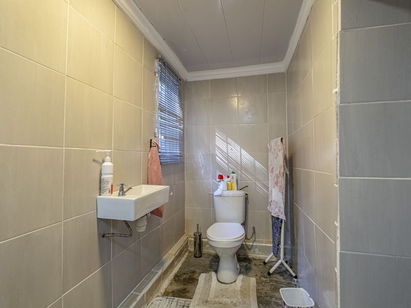 House For Sale in Gqeberha Central - Photo 6