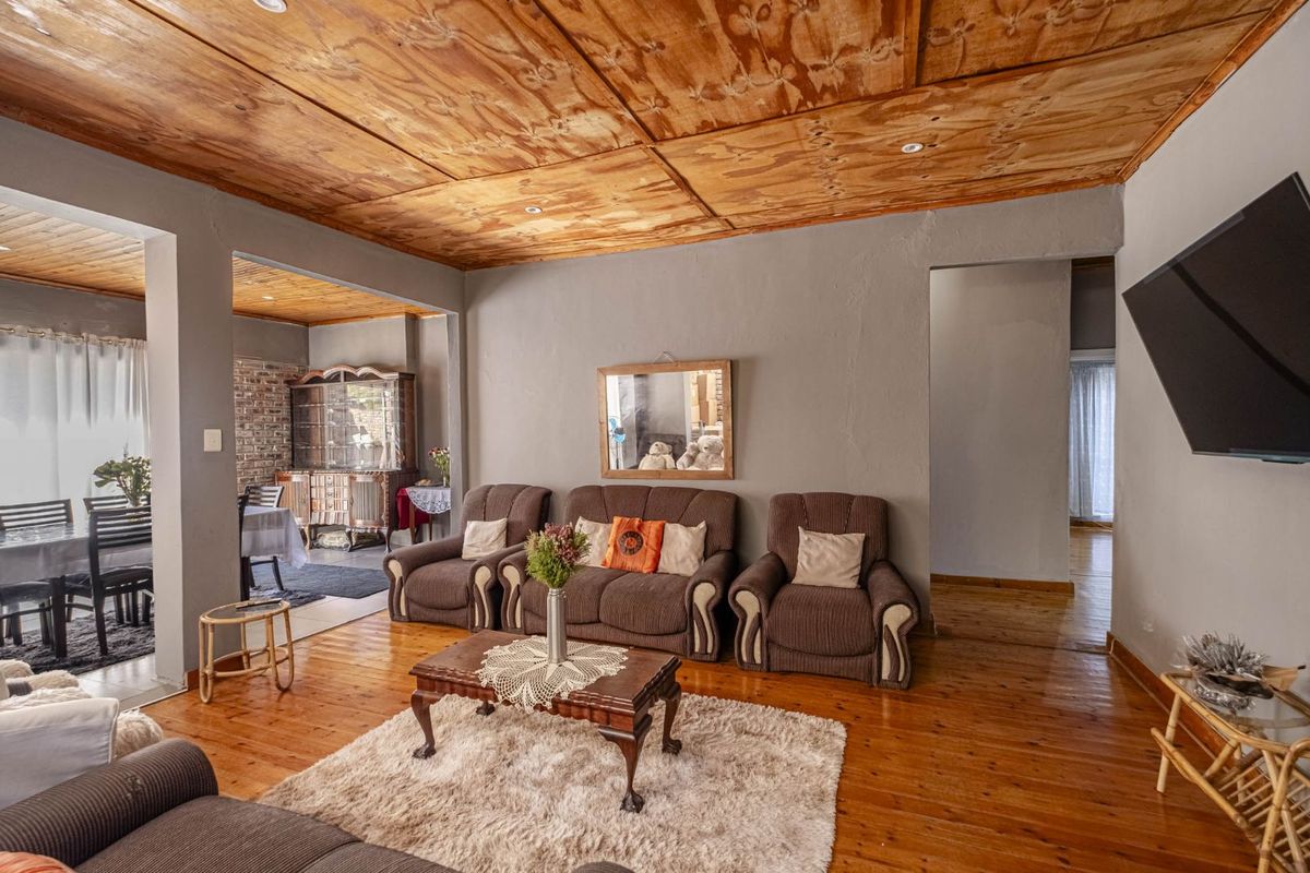 House For Sale in Gqeberha Central - Photo 3