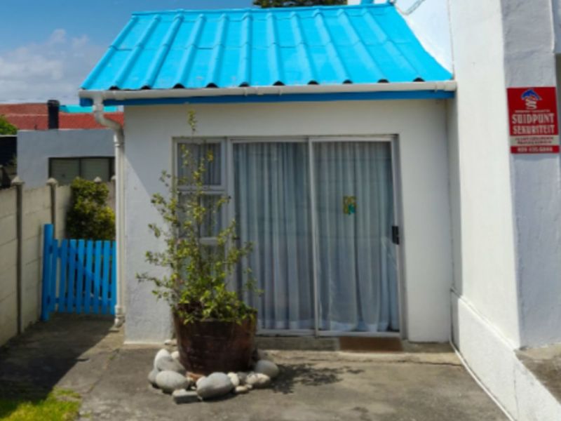 House For Sale in Struisbaai Central - Photo 3