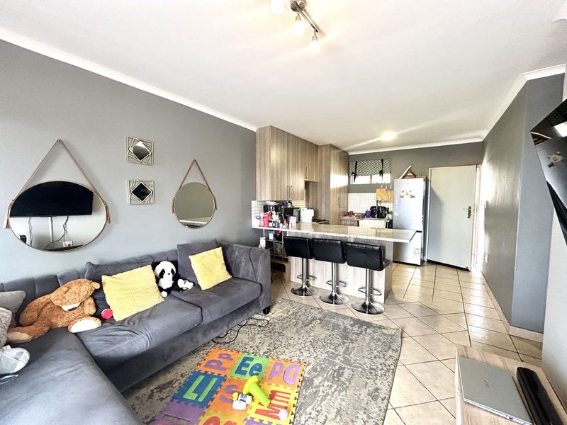Apartment To Rent in Paramount Estate - Photo 4