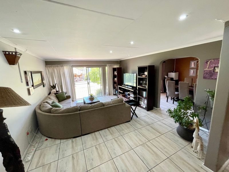 House For Sale in Secunda Central - Photo 6