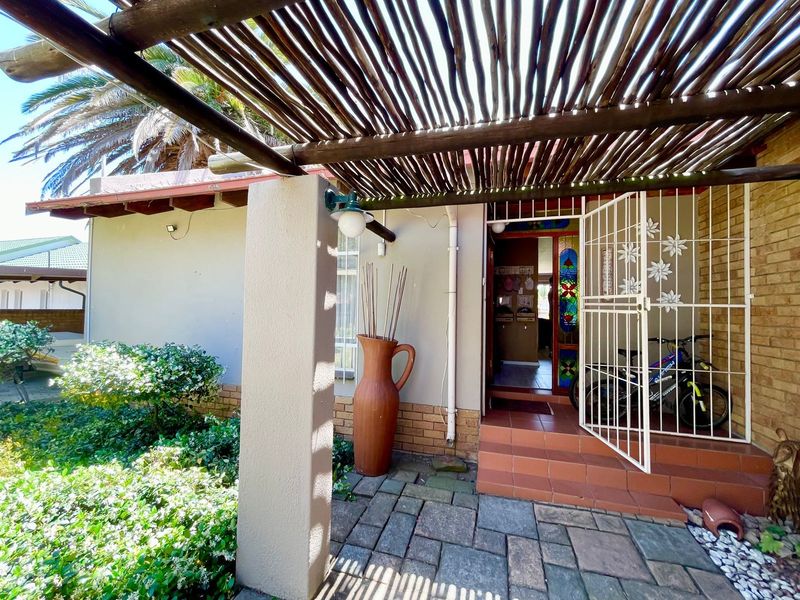 House For Sale in Secunda Central - Photo 5