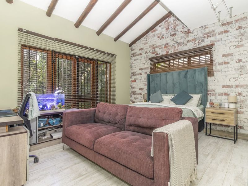 Apartment For Sale in North Riding - Photo 10