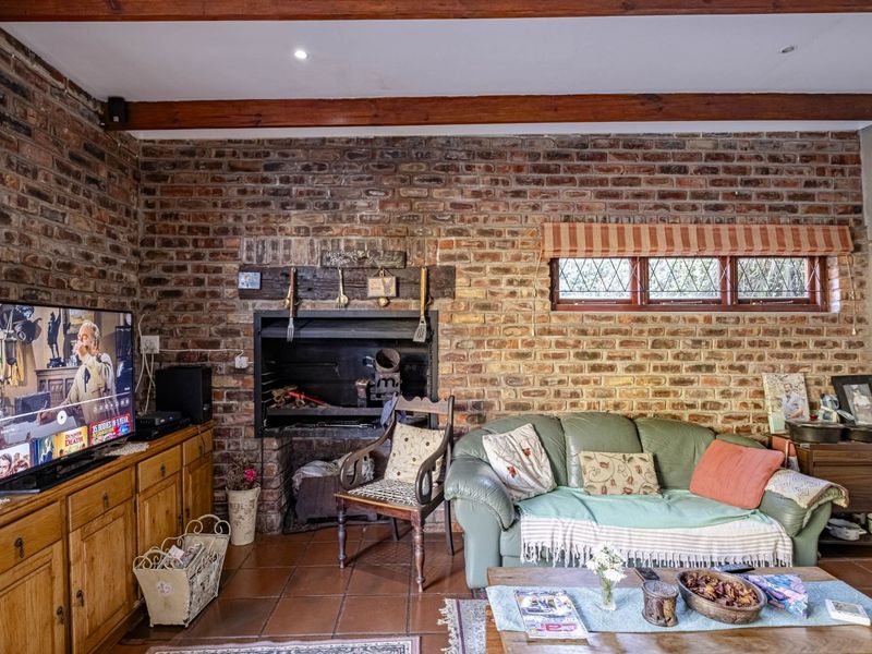 House For Sale in Gqeberha Central - Photo 3