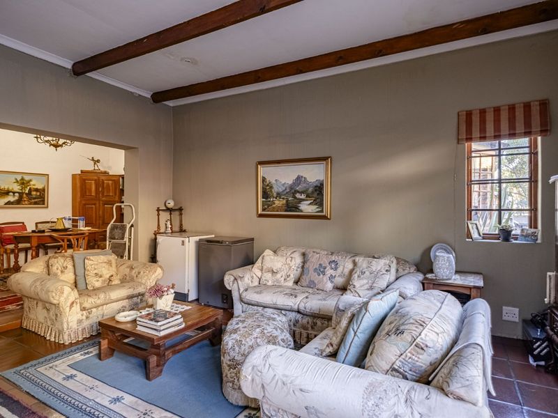 House For Sale in Gqeberha Central - Photo 2