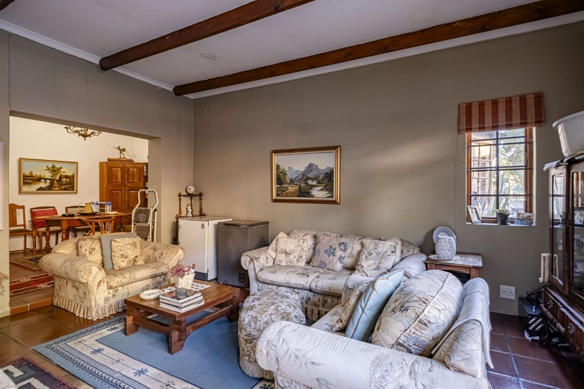 House For Sale in Gqeberha Central - Photo 2