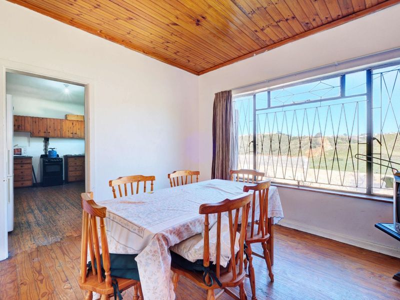 House For Sale in Hillside - Photo 8