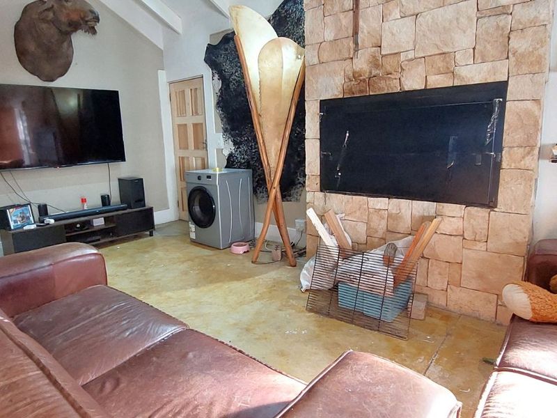 House For Sale in Pine Acres - Photo 2