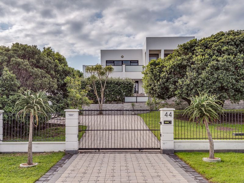 House For Sale in Seaview - Photo 2