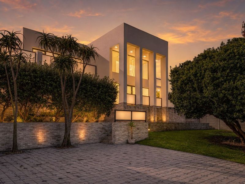 House For Sale in Seaview - Photo 1