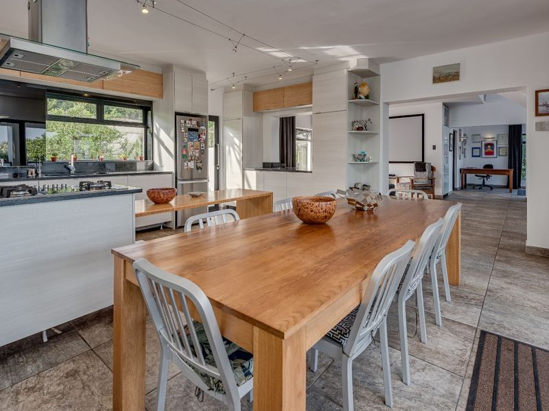 House For Sale in Seaview - Photo 10