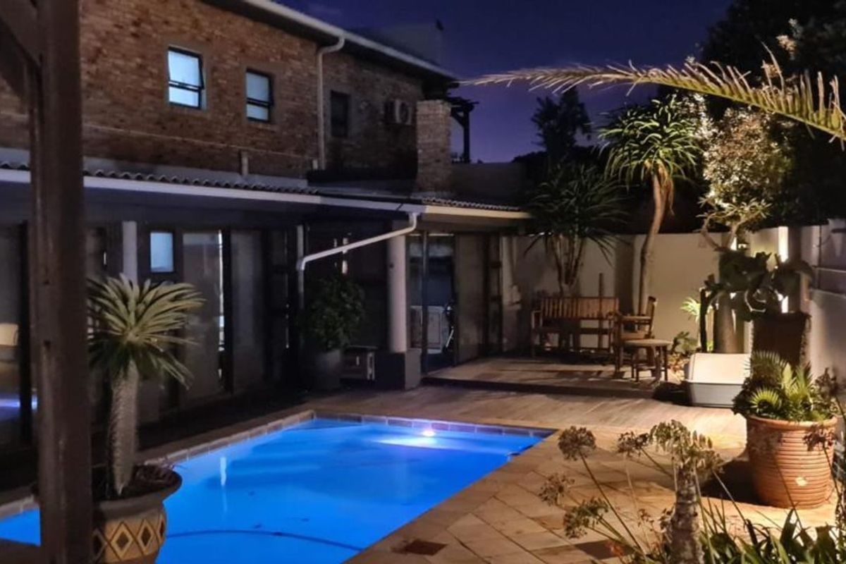 House For Sale in Seaview - Photo 3