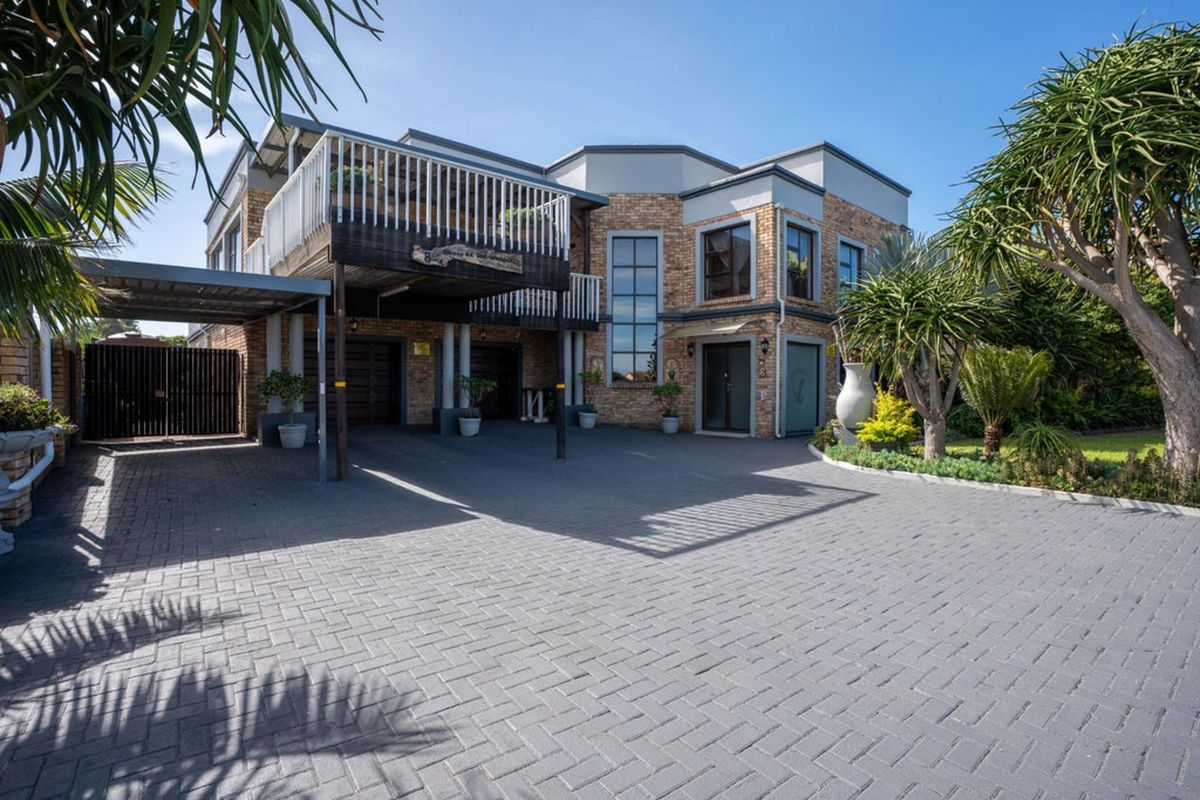 House For Sale in Seaview - Photo 5