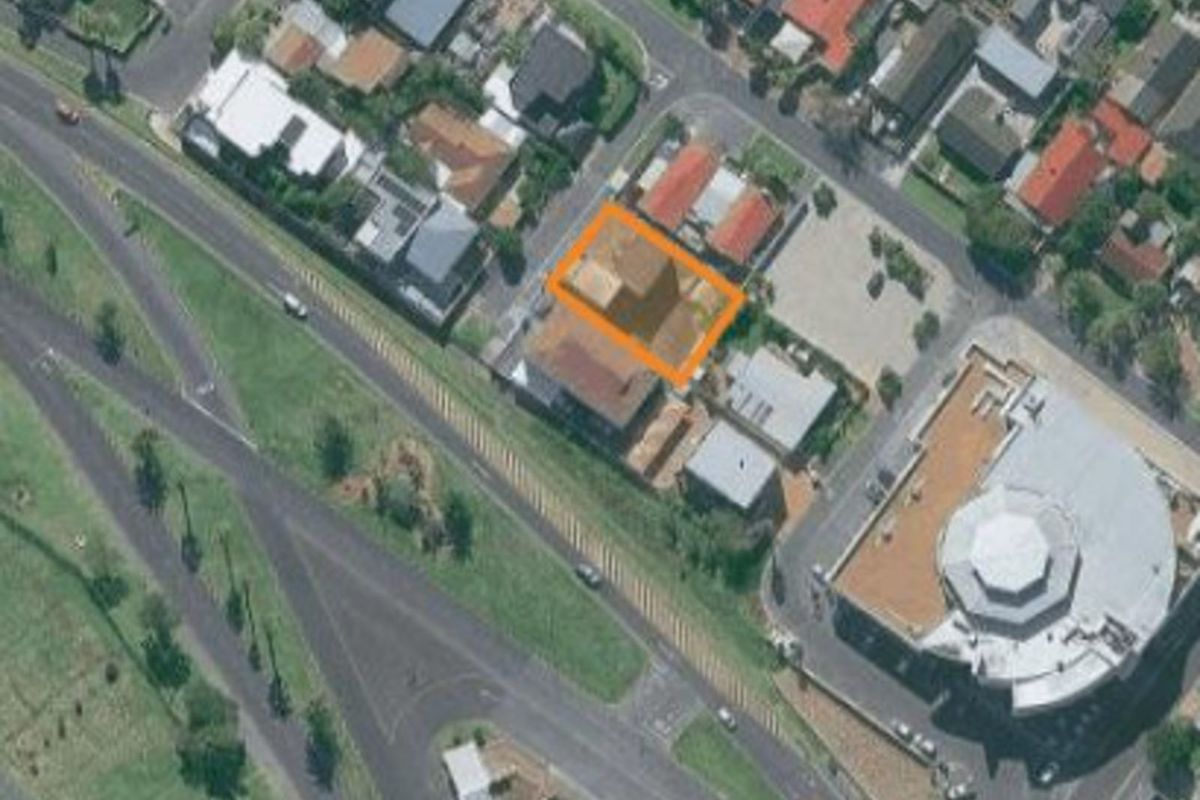 House For Sale in Dobson - Photo 4