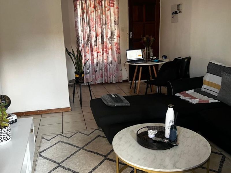 Apartment To Rent in North Riding - Photo 4