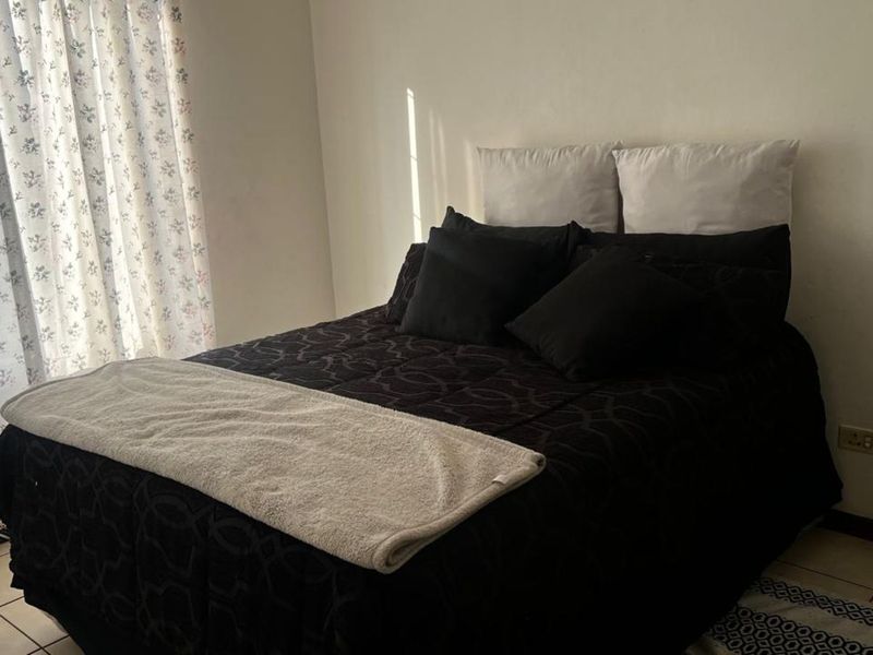Apartment To Rent in North Riding - Photo 10