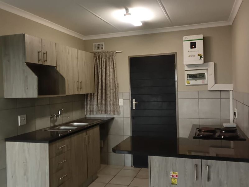 Apartment For Sale in Heuweloord - Photo 5