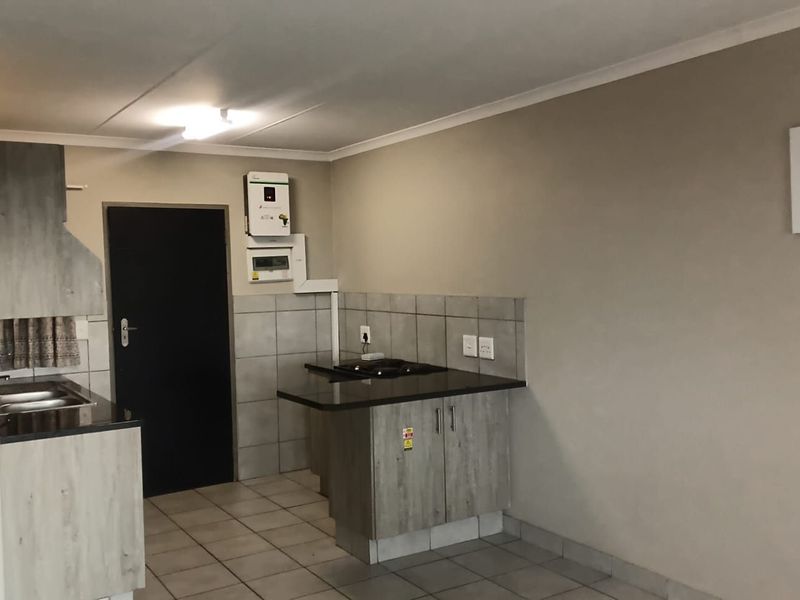 Apartment For Sale in Heuweloord - Photo 6