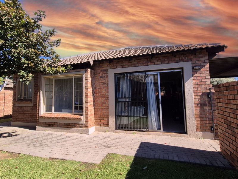 Townhouse For Sale in Celtisdal - Photo 3