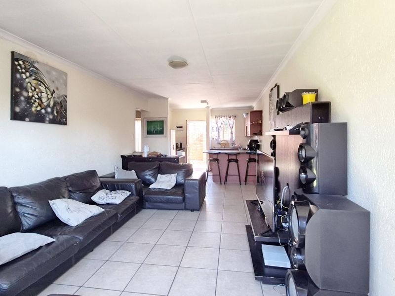 Townhouse For Sale in Celtisdal - Photo 5