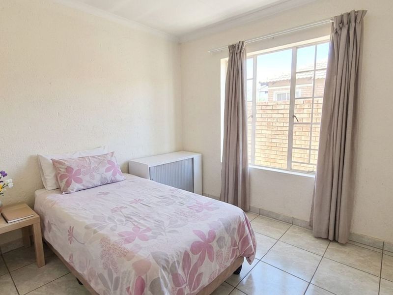 Townhouse For Sale in Celtisdal - Photo 9