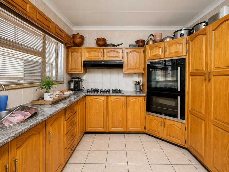 House For Sale in Secunda Central - Photo 10