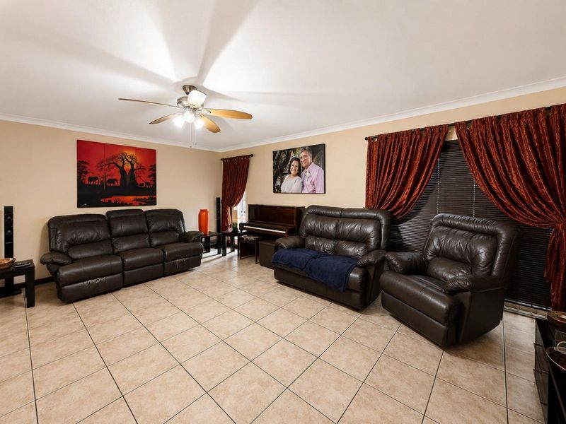 House For Sale in Secunda Central - Photo 6