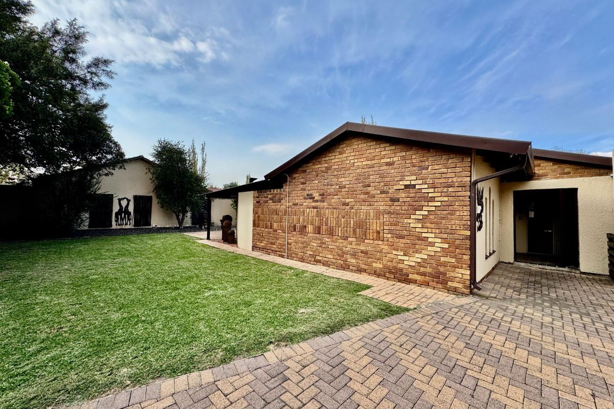 House For Sale in Secunda Central - Photo 3