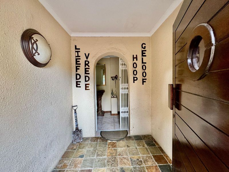 House For Sale in Secunda Central - Photo 4
