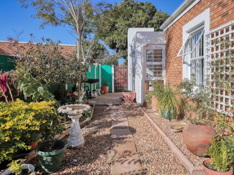 House For Sale in Sonstraal Heights - Photo 6