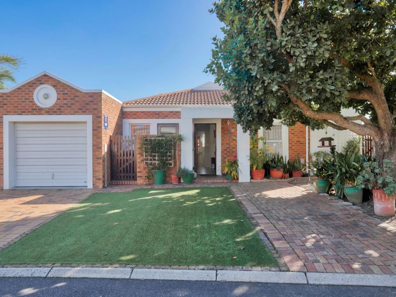 House For Sale in Sonstraal Heights - Photo 2