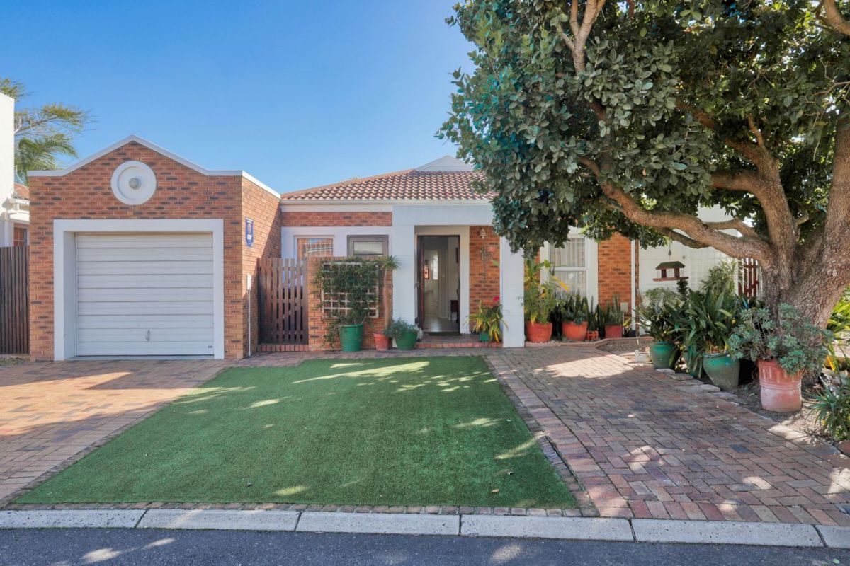 House For Sale in Sonstraal Heights - Photo 2