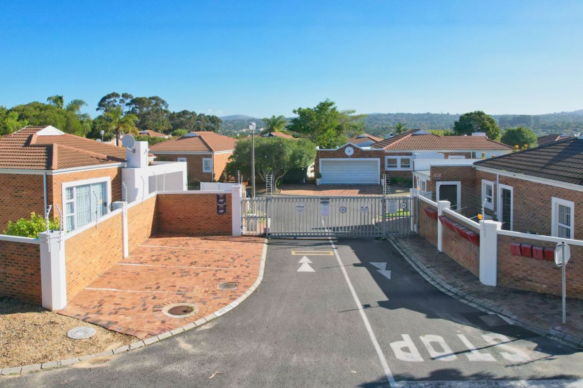 House For Sale in Sonstraal Heights - Photo 3