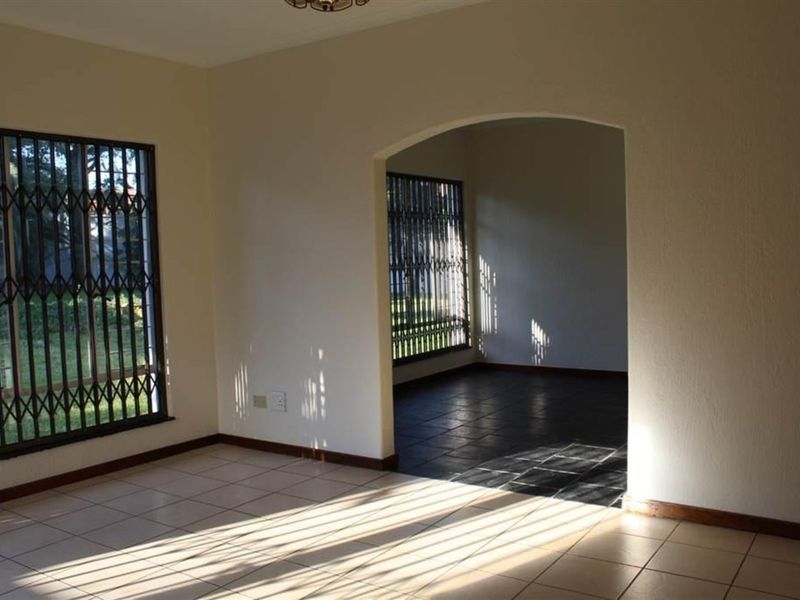 House To Rent in Randpark Ridge - Photo 10