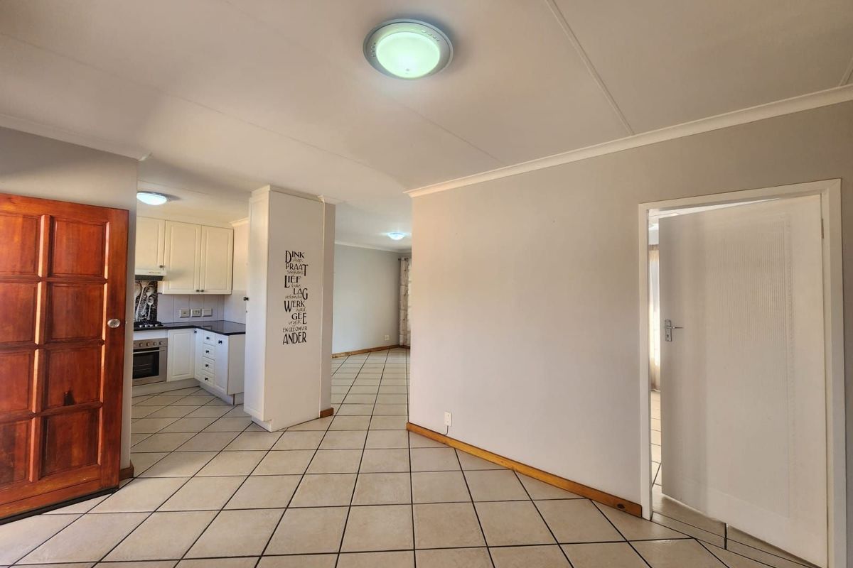 Townhouse For Sale in Amberfield - Photo 3