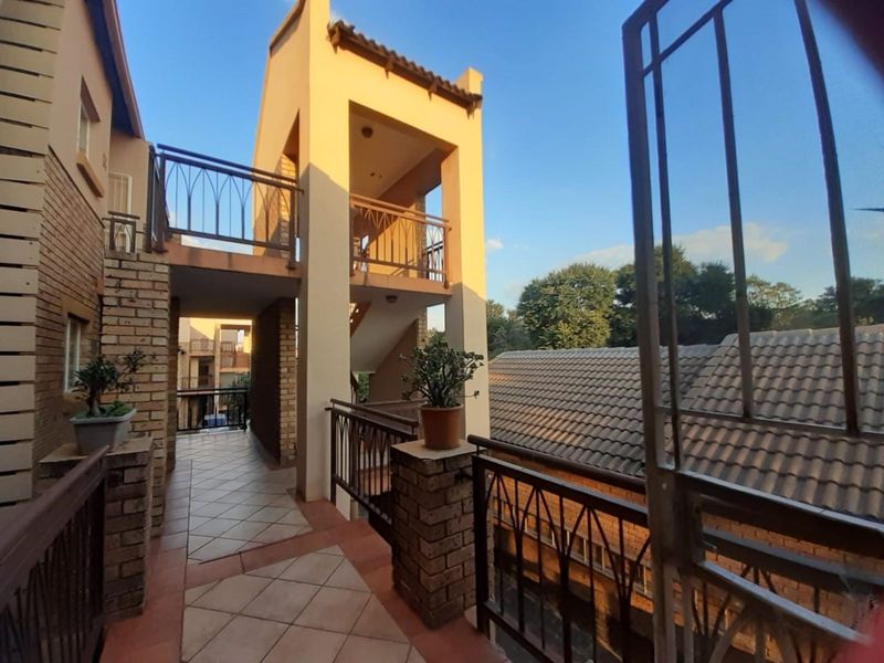 Apartment For Sale in Highveld - Photo 2